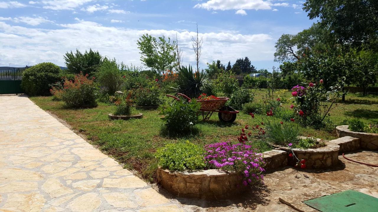 Konjevrate Village House Fafarinka - Close To Krka National Park מראה חיצוני תמונה
