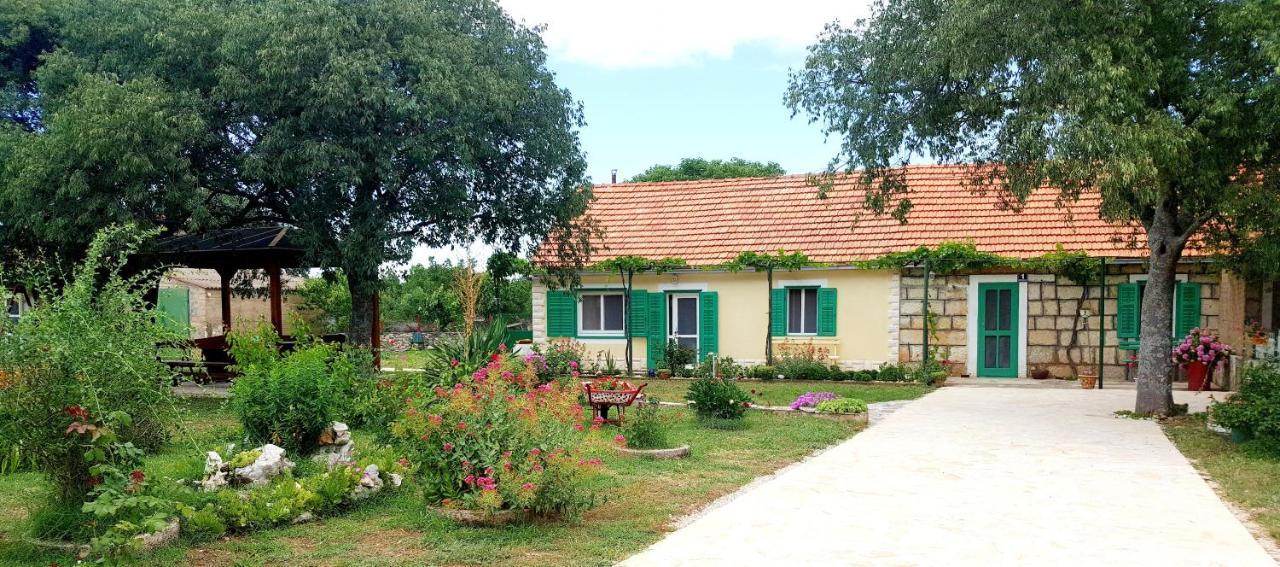 Konjevrate Village House Fafarinka - Close To Krka National Park מראה חיצוני תמונה